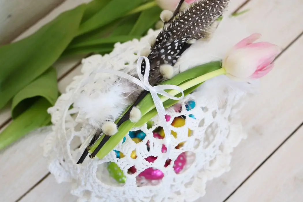Påskägg av virkade dukar