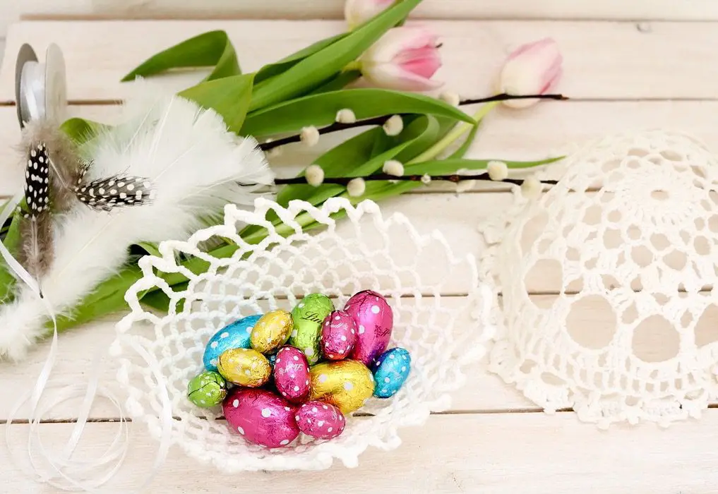 Påskägg av virkade dukar