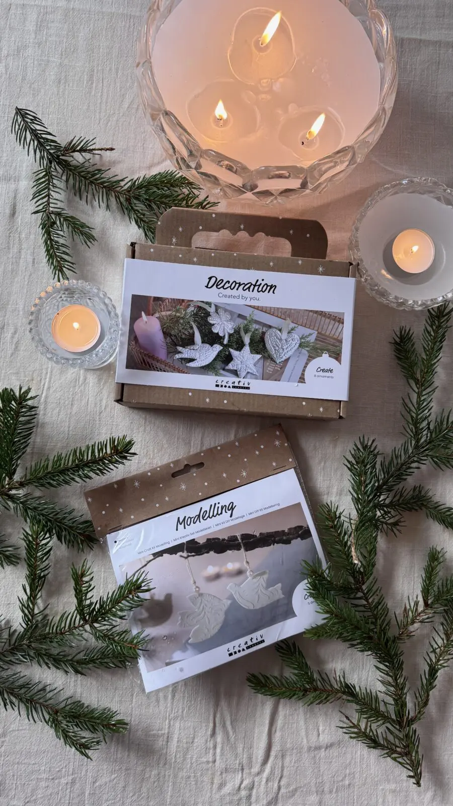 Två olika DIY-boxar från CC Hobby för att skapa julhängen i fimolera och silvermetall.