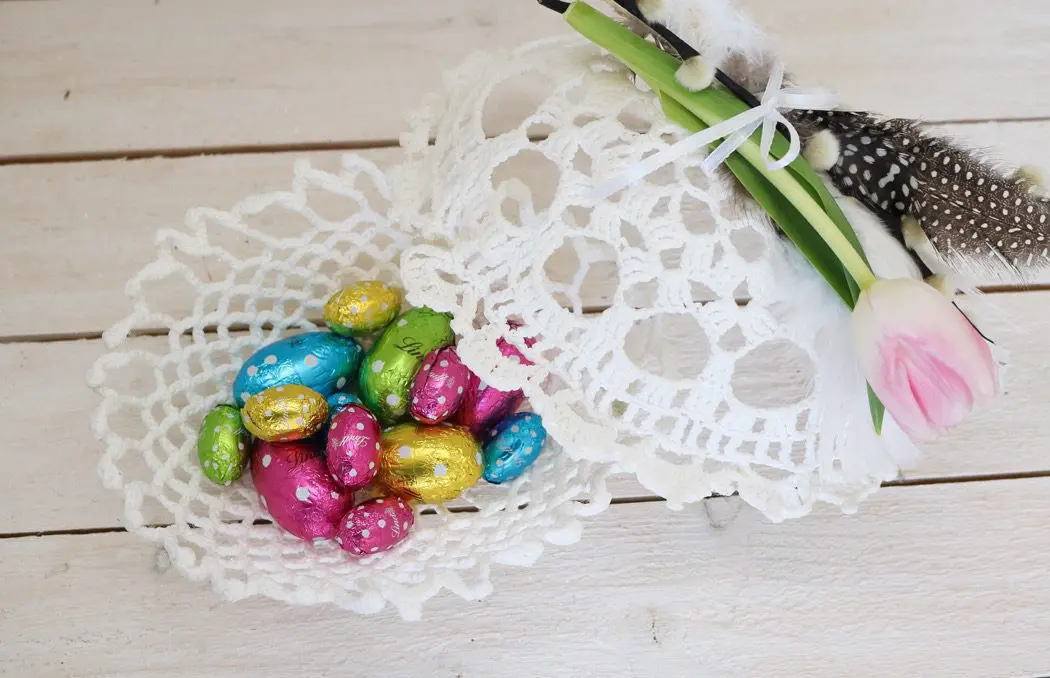 Påskägg av virkade dukar