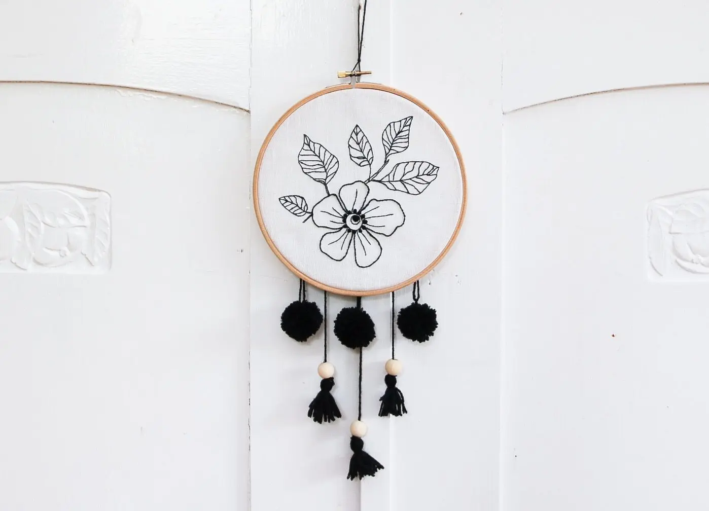 Brodera i broderibåge