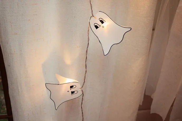 halloweenpyssel: spökljuslinga