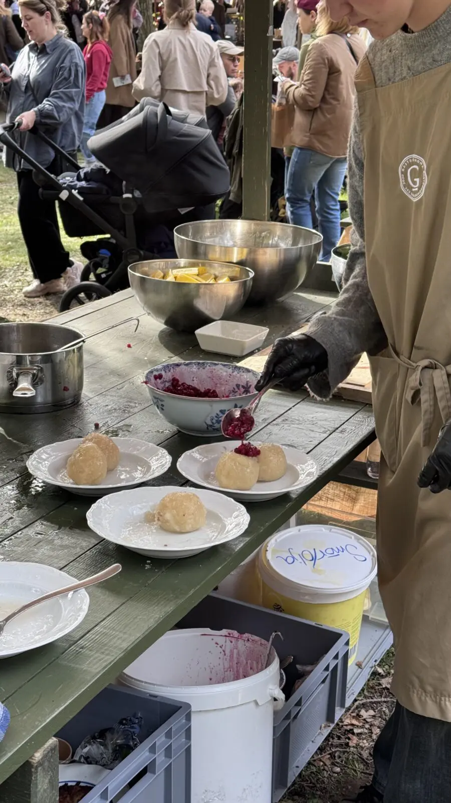 Kroppkakor på riktig porslin