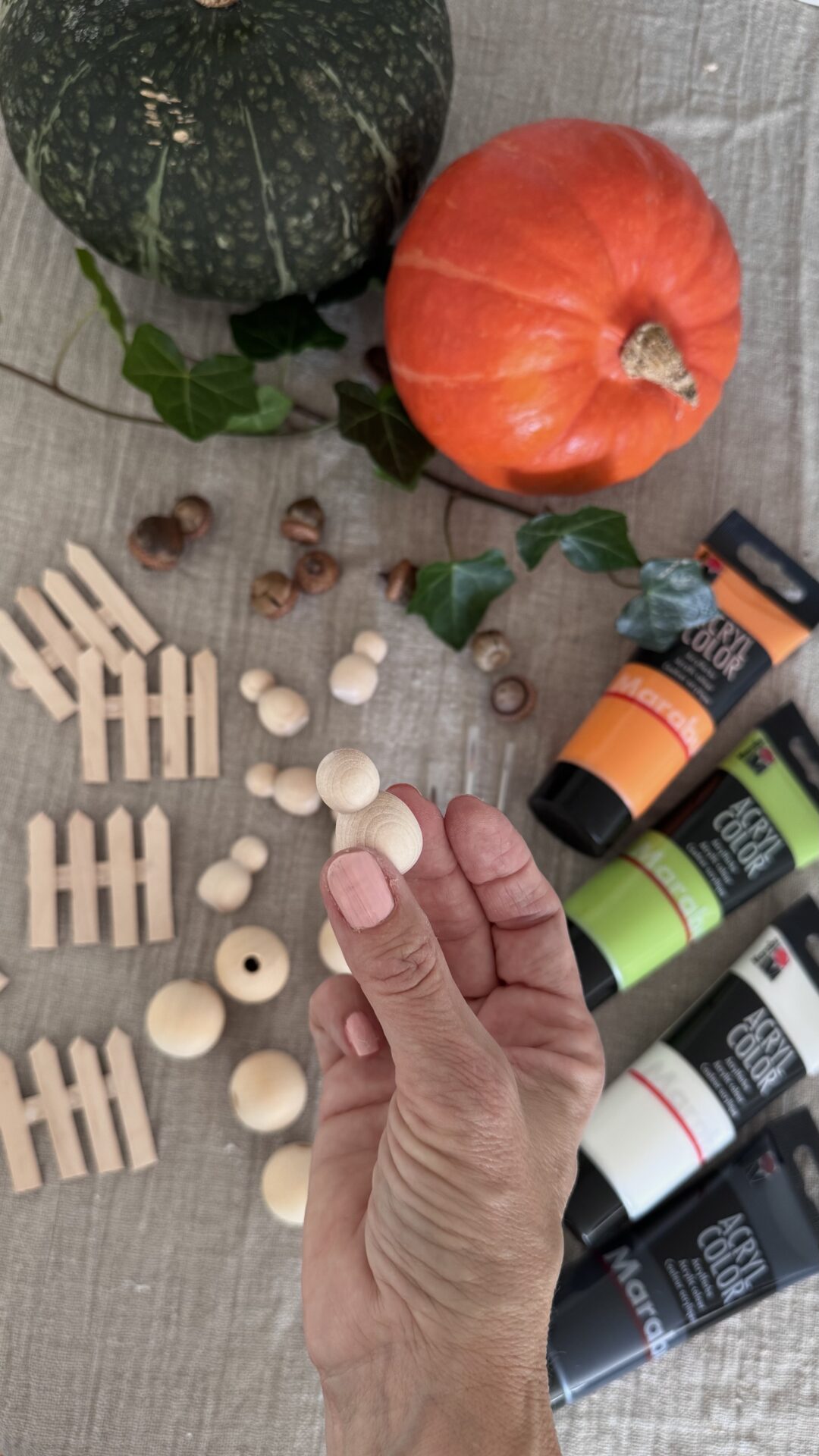 Träfigur till halloweenpyssel