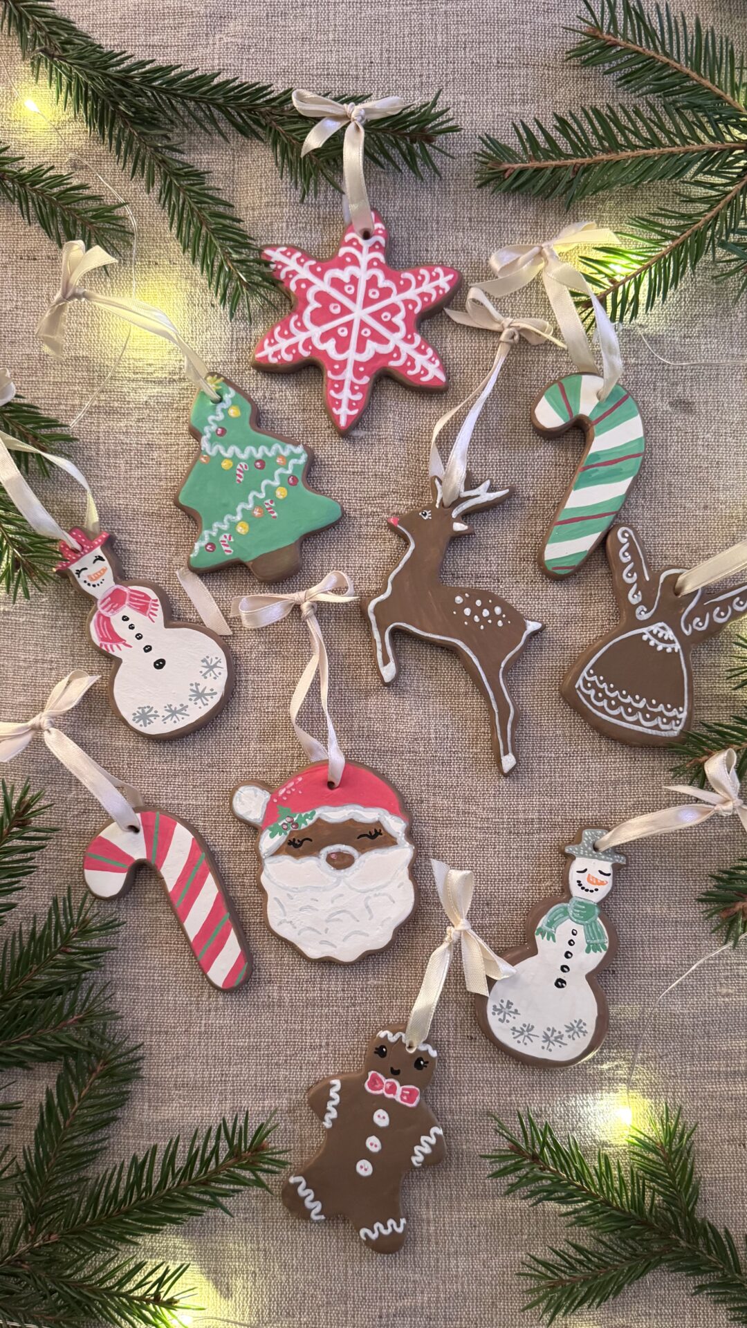 Julhängen med lufttorkande lera och Sharpiepennor